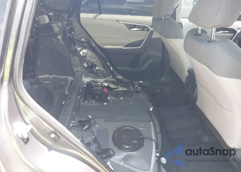 2023 Toyota Rav4 Xle z USA, uszkodzony, nr VIN 2T3P1RFV3PW383196